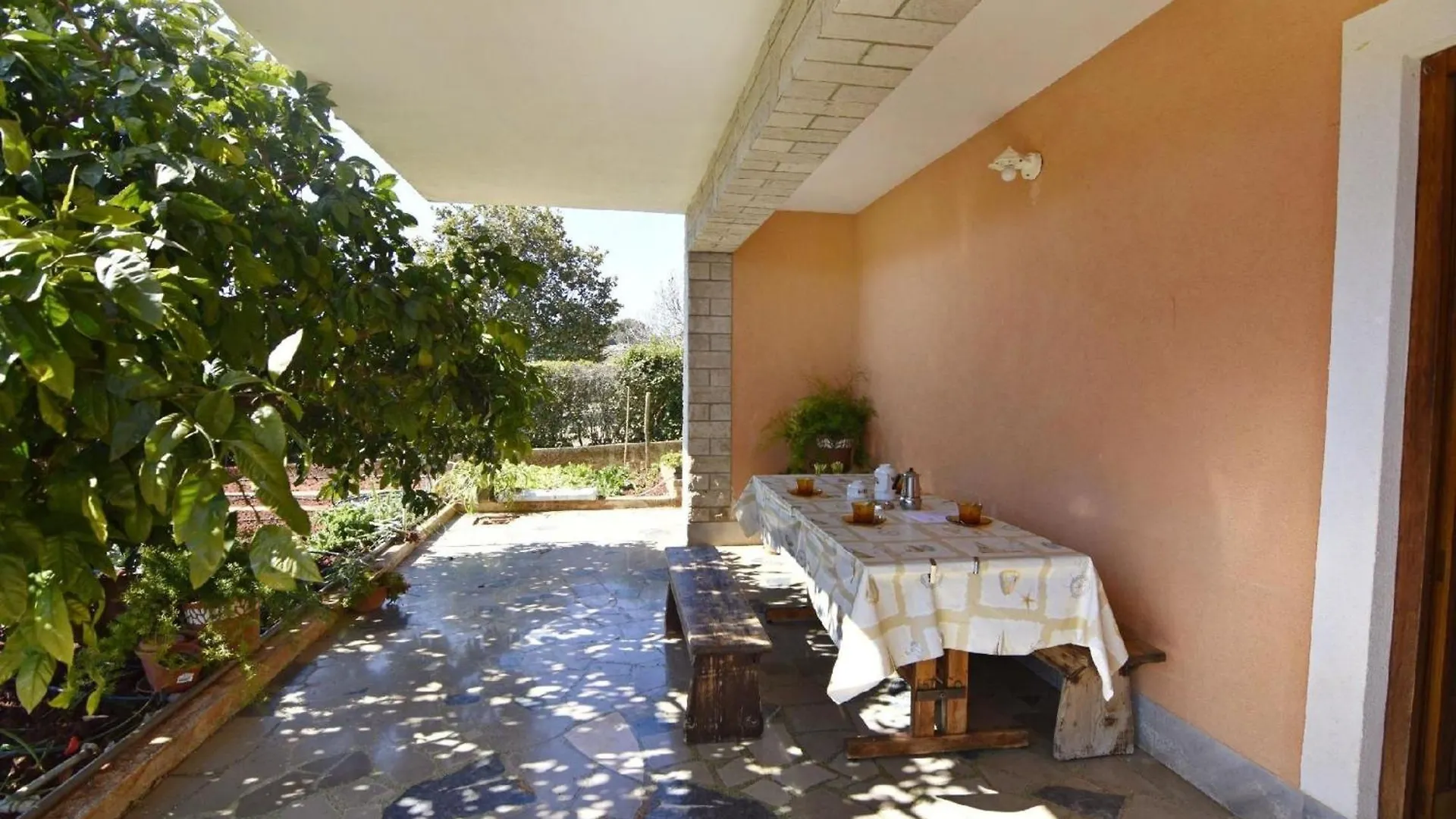 Apartment Wohnung In Der Naehe Des Strandes Basanija