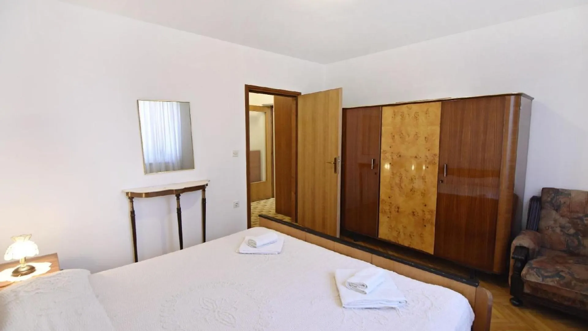 Wohnung In Der Naehe Des Strandes Basanija