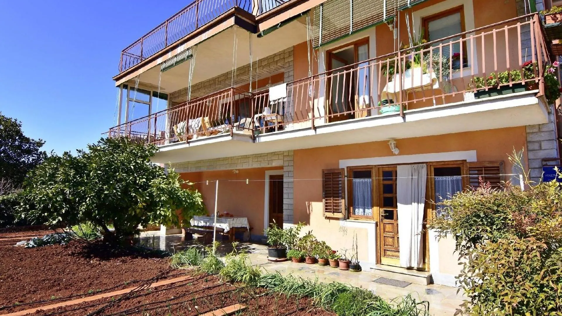 Apartment Wohnung In Der Naehe Des Strandes Basanija Croatia